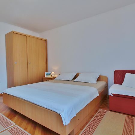 Rooms And Studio Old Town Rab Town Exteriör bild