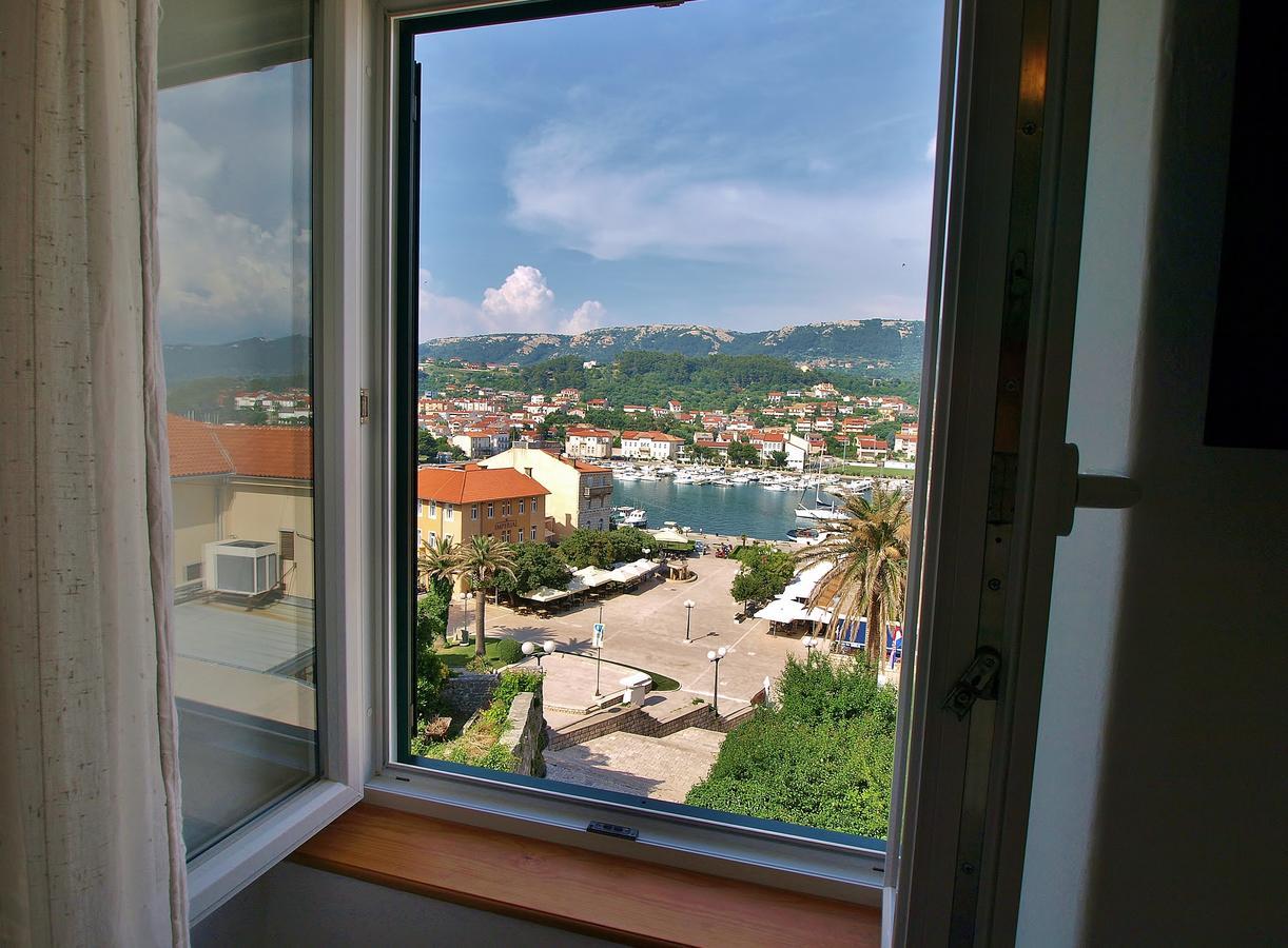 Rooms And Studio Old Town Rab Town Exteriör bild